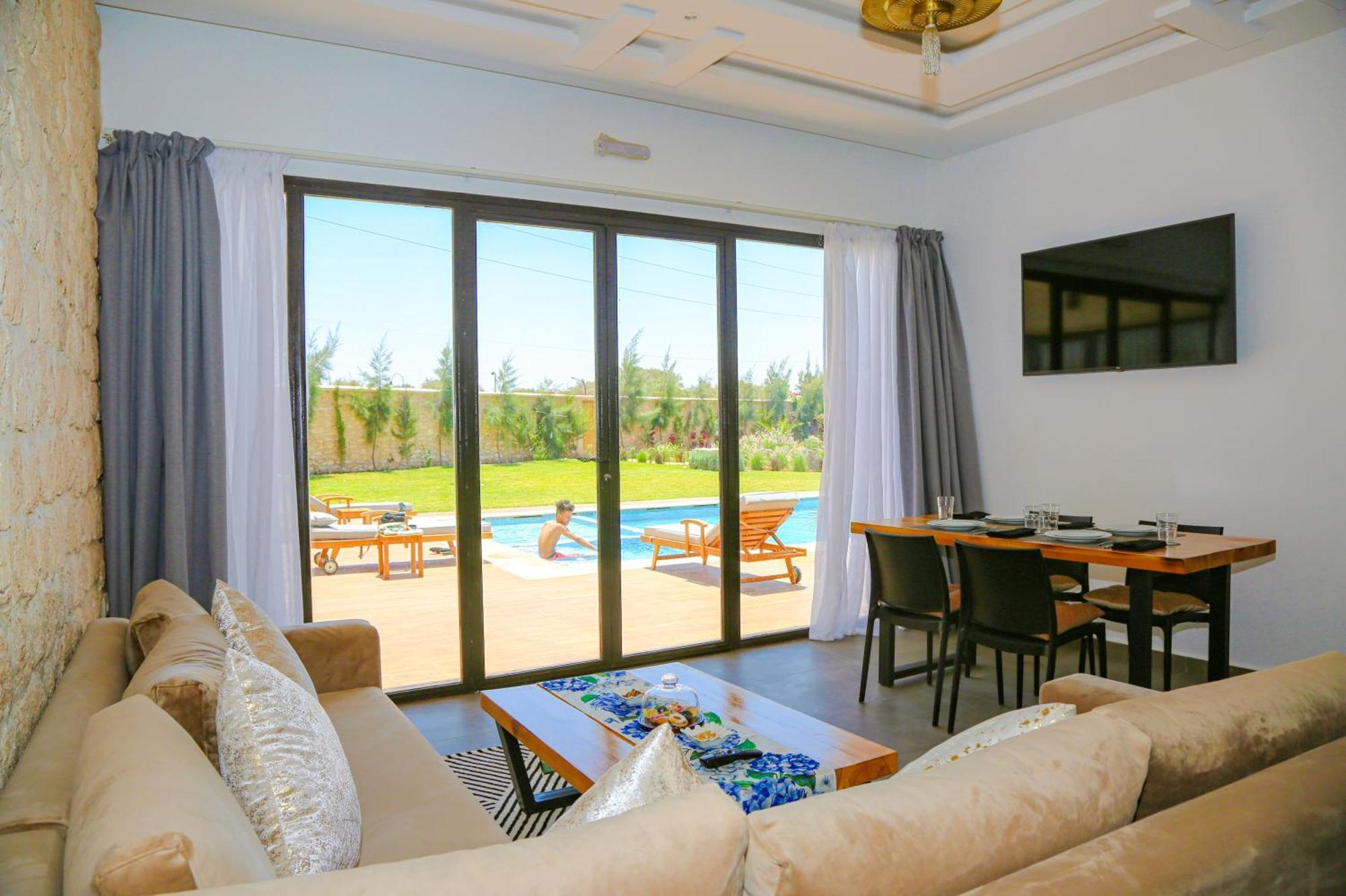 Villa La Rose Bleue - Residence Hoteliere Avec Piscine - Есувейра Екстериор снимка