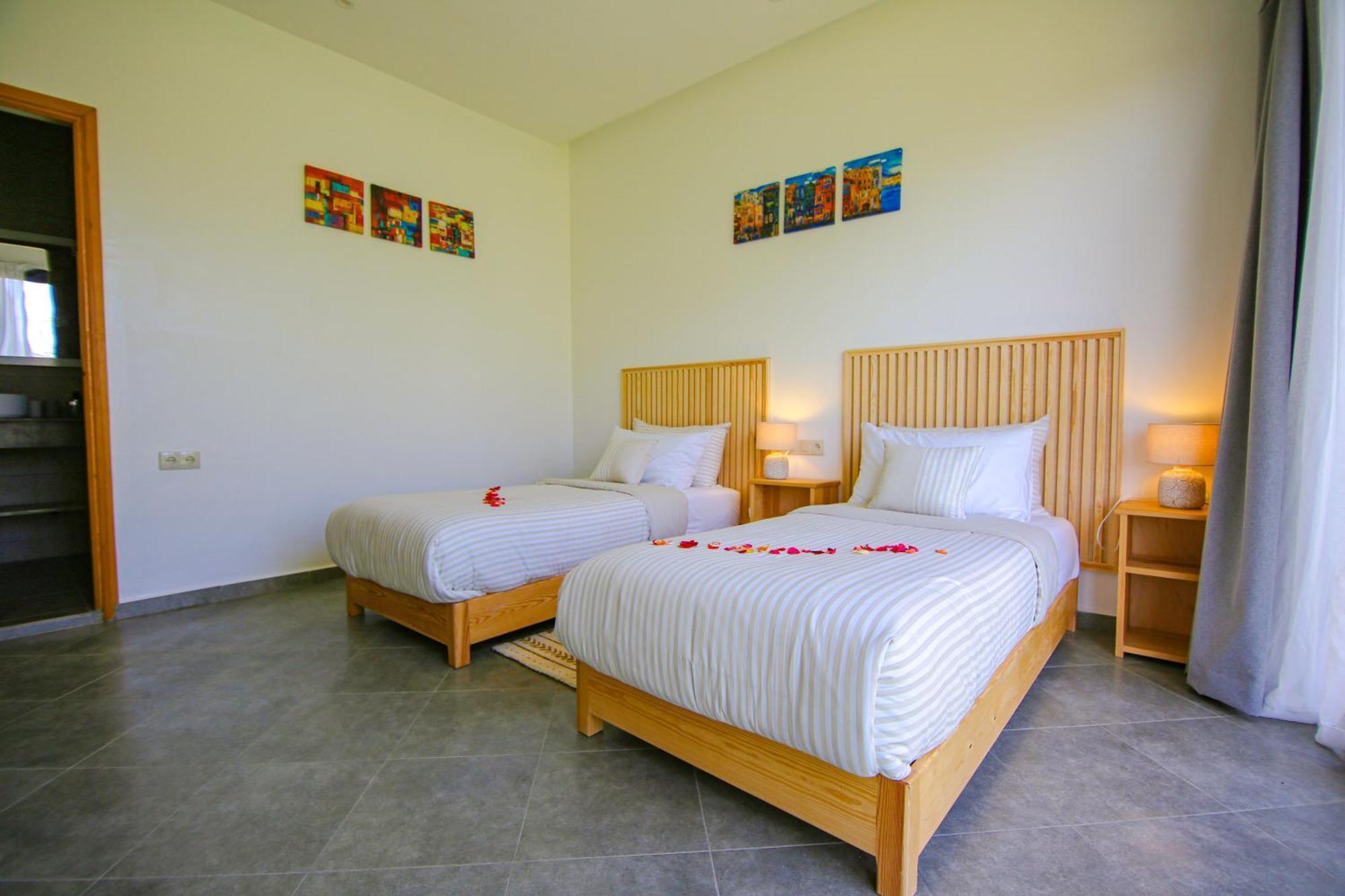 Villa La Rose Bleue - Residence Hoteliere Avec Piscine - Есувейра Екстериор снимка